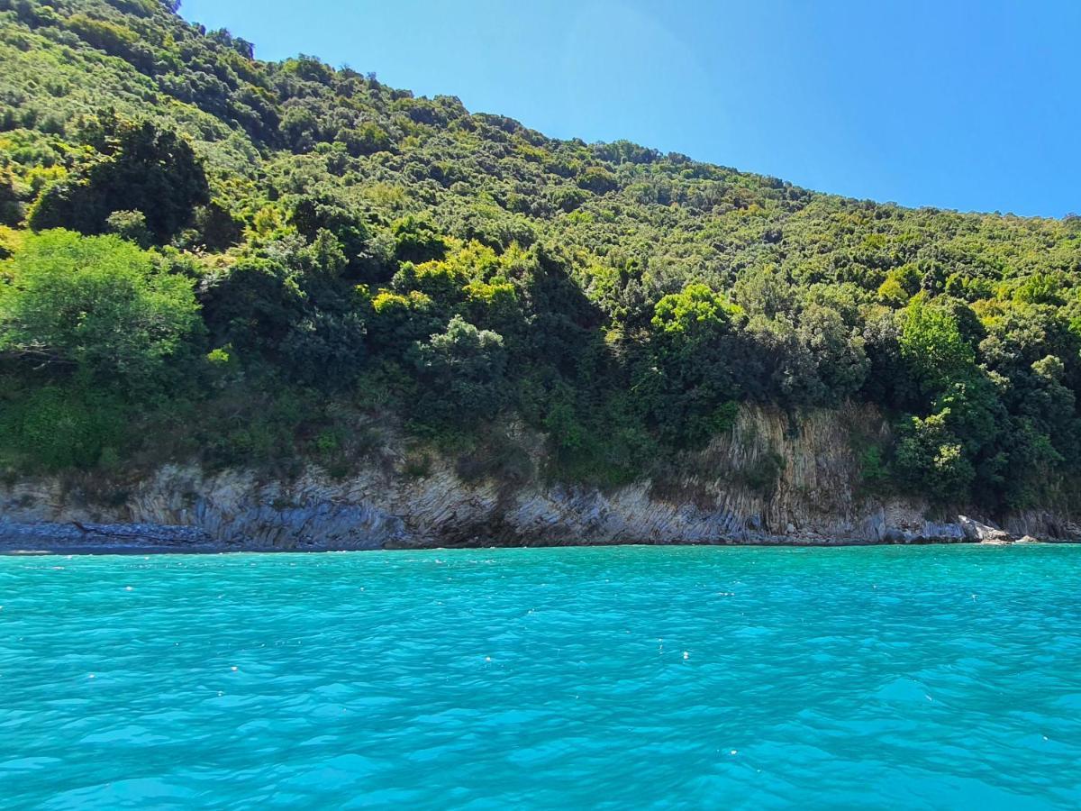 Villa Smeralda Sarandë Eksteriør billede
